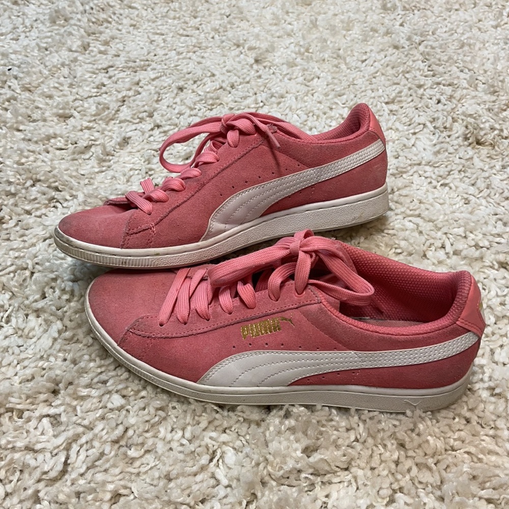 Pink Pumas - Picture 2 of 7